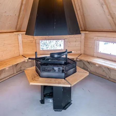 Vaaranhelmi By Interhome *