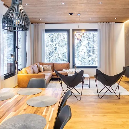 Vaaranhelmi By Interhome Рука